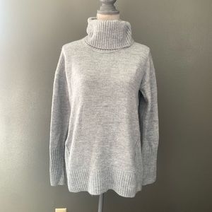 🌹Grey GAP sweater